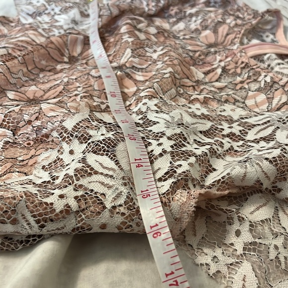Aizhe Floral Lace Dress - Picture 10 of 13